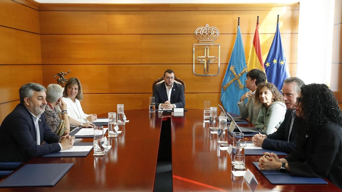 El Gobierno del Principado aprueba una subida salarial del 1,5 % para sus 49.000 empleados