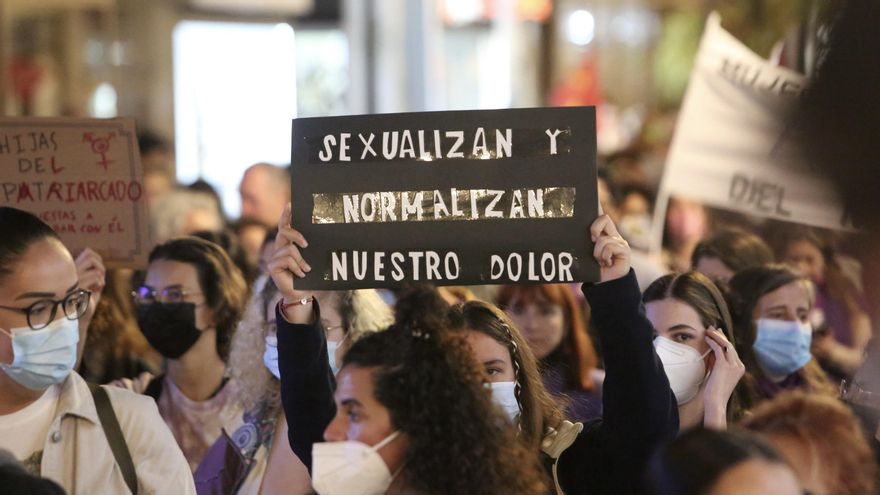 “A ver cómo te lo explico para que tú lo entiendas": ser periodista (mujer) y lidiar con la condescendencia