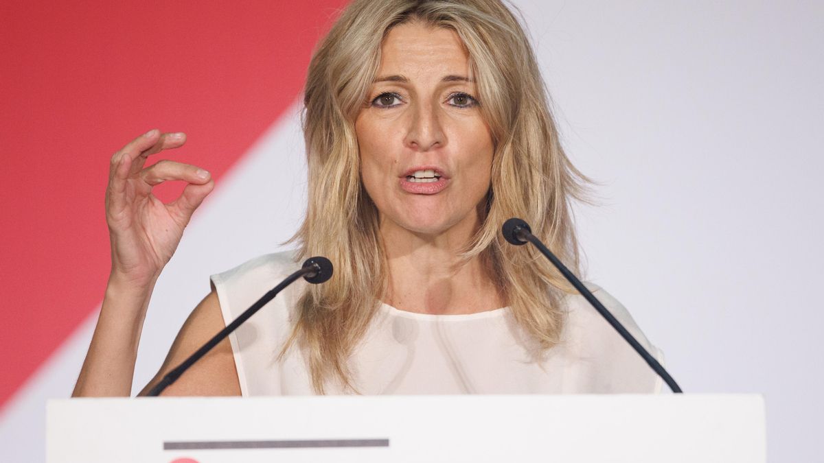 La vicepresidenta segunda, ministra de Trabajo y Economía Social y líder de Sumar, Yolanda Díaz, participa en un acto de precampaña electoral, en el Palacio de Congresos de Toledo