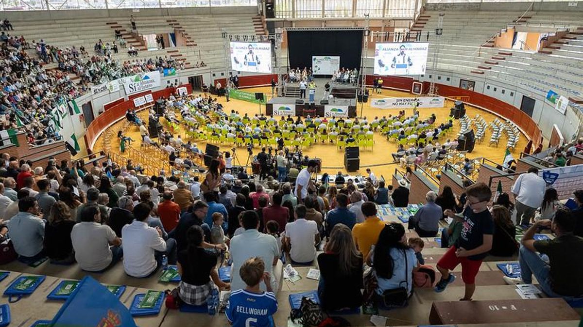 Guardiola se compromete a "ajustar la fiscalidad" para facilitar la continuidad de la central nuclear de Almaraz