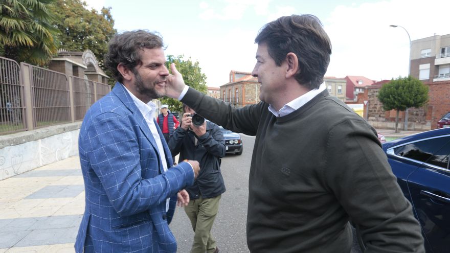 Mañueco pierde el pulso ante los rebeldes del PP de León por la Diputación