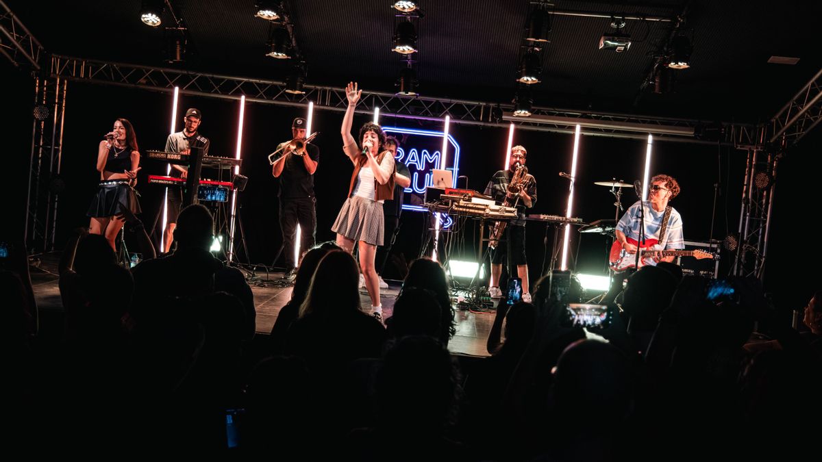 Un moment de l'actuació de Malifeta en la I Festa pel Valencià d'elDiario.es.