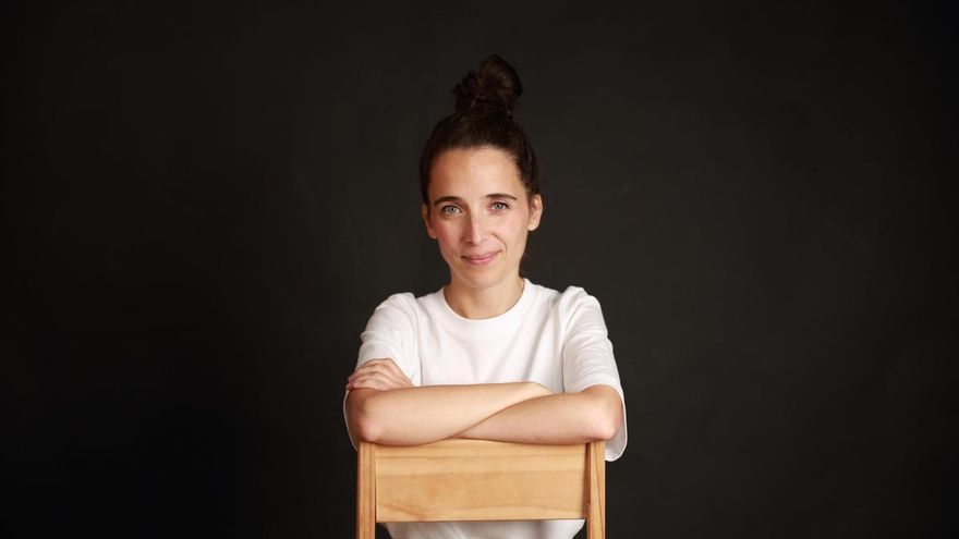 Miren Amuriza, escritora: "Si molestamos a los que nos llaman intensas, ese es el camino"