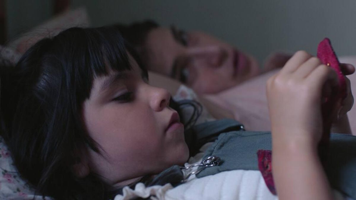 Una escena de la película "Limpia", de la cineasta chilena Dominga Sotomayor.