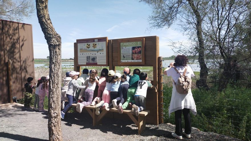 La Inesperada, una desconocida laguna en tierra de volcanes: planes familiares para Semana Santa 2025 en Ciudad Real