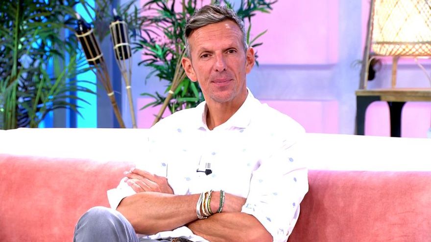 Joaquín Prat critica e ironiza con la "breve" publicidad de Mediaset: "Suena casi a cachondeo"