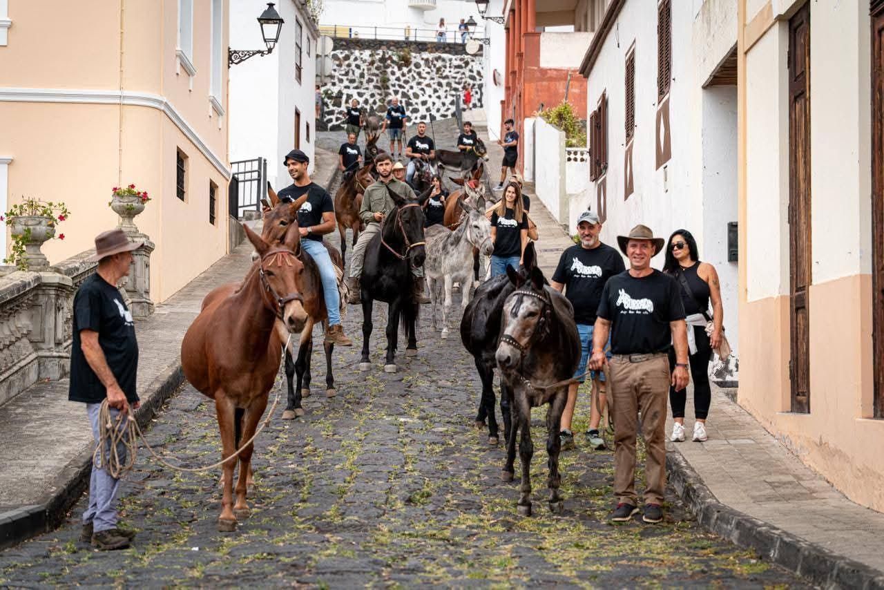 Villa de Mazo reúne a unas 150 personas en la primera edición de La Burrada.