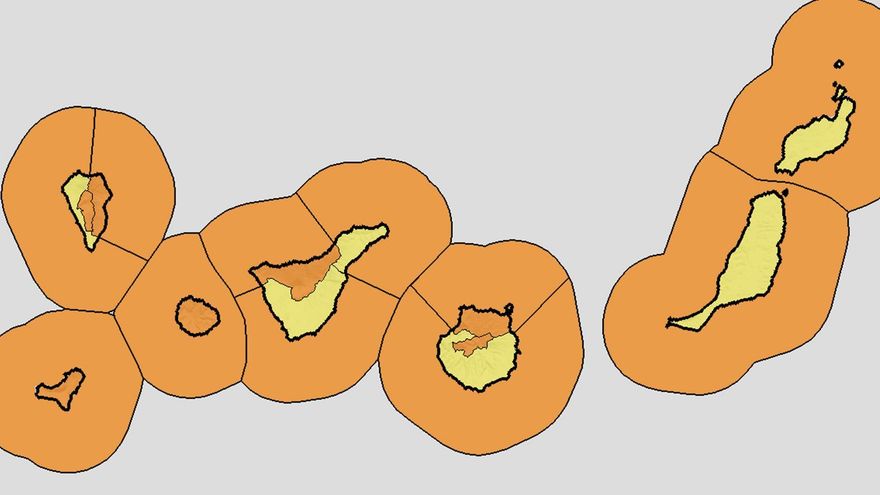 Olas de seis metros y lluvias y nevadas intensas: la Aemet mantiene el aviso especial en Canarias por la borrasca Emilia