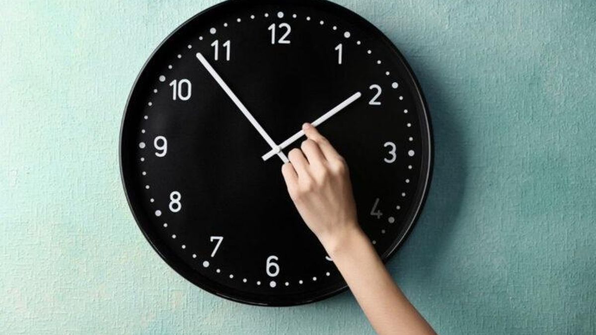 Así cambian las horas de amanecer y atardecer en España: del cambio de hora al día con menos luz del año