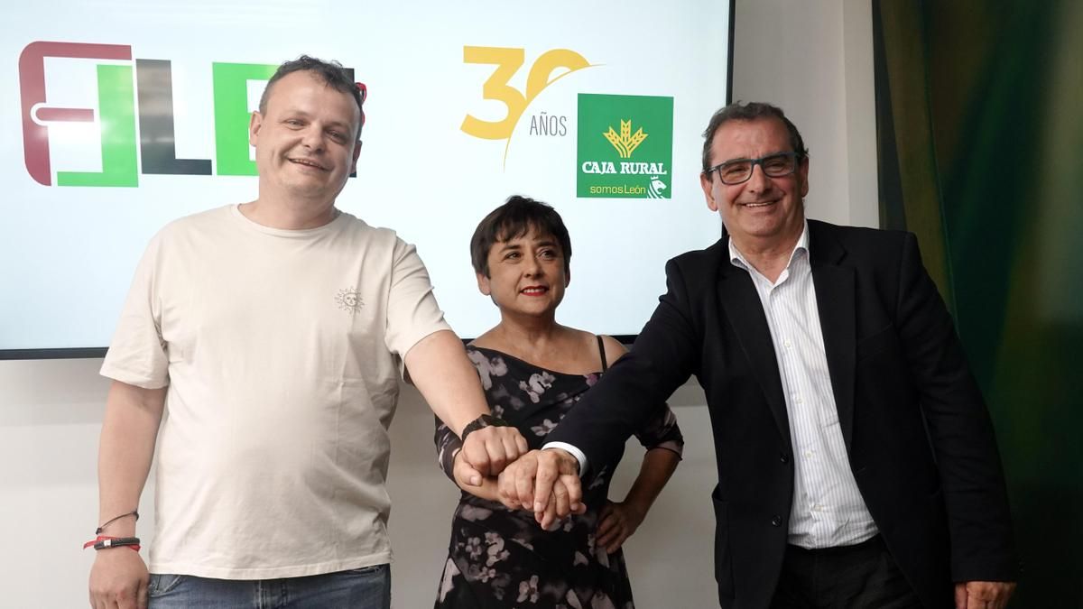 Presentación de la renovación del acuerdo de colaboración de Caja Rural con la Federación de Lucha Leonesa.