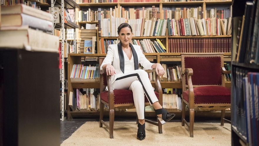 Virginia Díaz en Cachitos de hierro y cromo