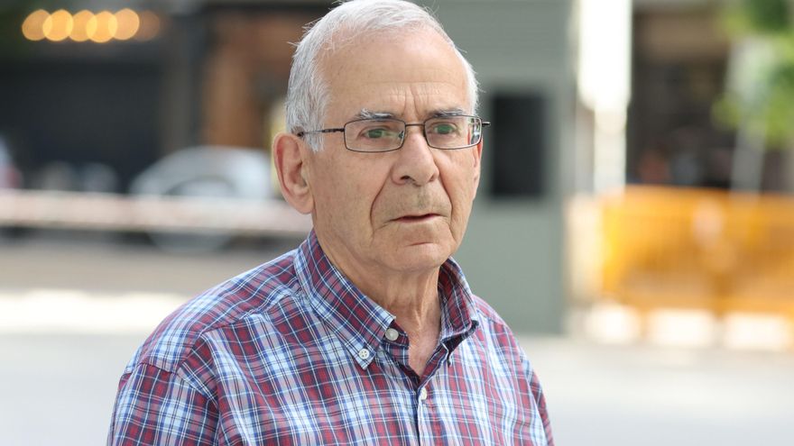 El jubilado acusado de mandar cartas bombas, al ser detenido: "Os confundís. Soy aficionado a la marquetería"