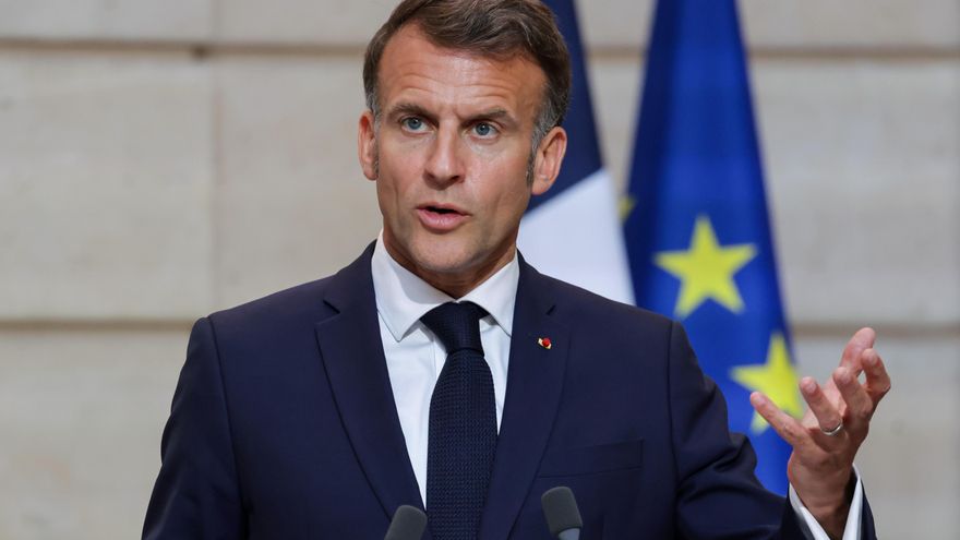 El presidente francés, Emmanuel Macron, durante una rueda de prensa en París, Francia, el 21 de abril de 2026.  EFE/EPA/LUDOVIC MARIN / POOL