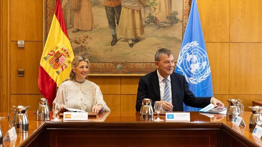 La vicepresidenta segunda y ministra de Trabajo, Yolanda Díaz, se ha reunido hoy con el comisionado general de la Agencia de Naciones Unidas para los Refugiados de Palestina (UNRWA), Philippe Lazzarini.
