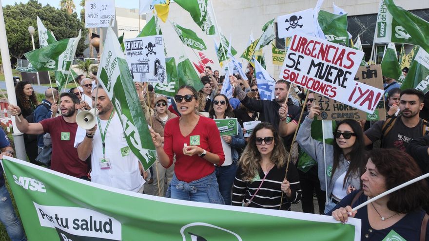 Personal de urgencias del HUC denuncia el “colapso y la situación crítica” del servicio