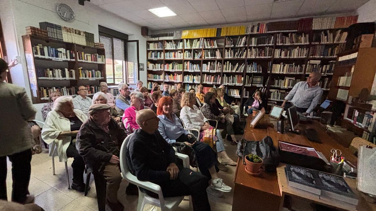 Acto de reapertura de la Biblioteca Pública Saiz Viadero