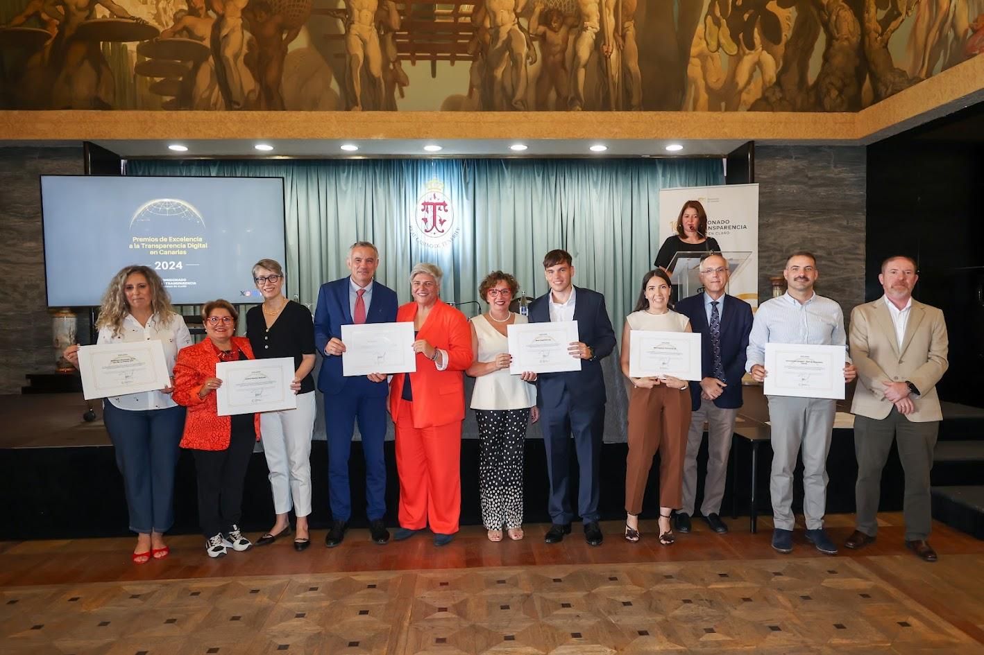 El Comisionado de Transparencia de Canarias entrega los Premios de Excelencia a la Transparencia Digital en Canarias 2024.