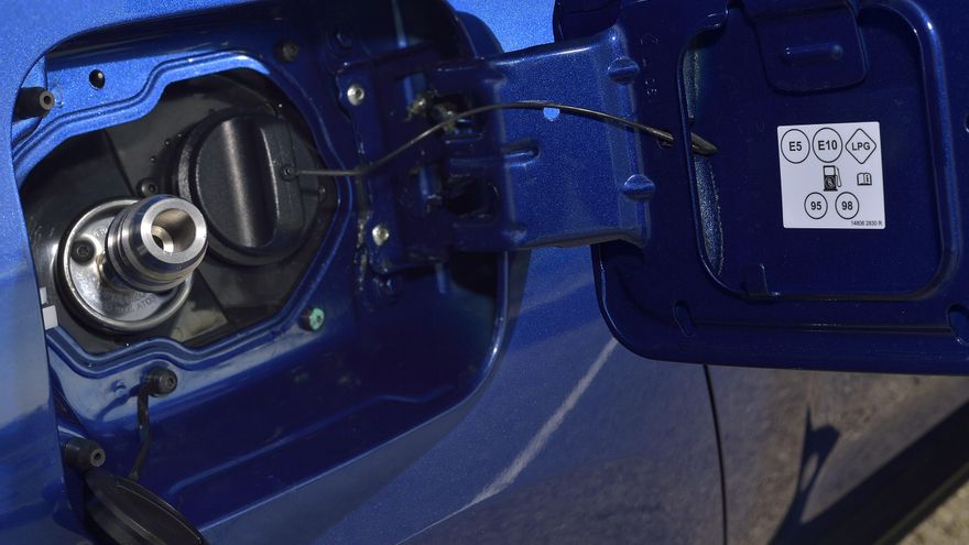 Boquilla de llenado de GLP del Dacia Duster.