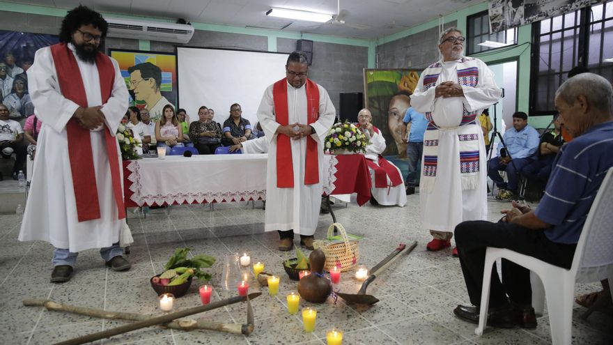 Iglesia católica exige justicia y perdón a 50 años de matanza de 14 personas en Honduras