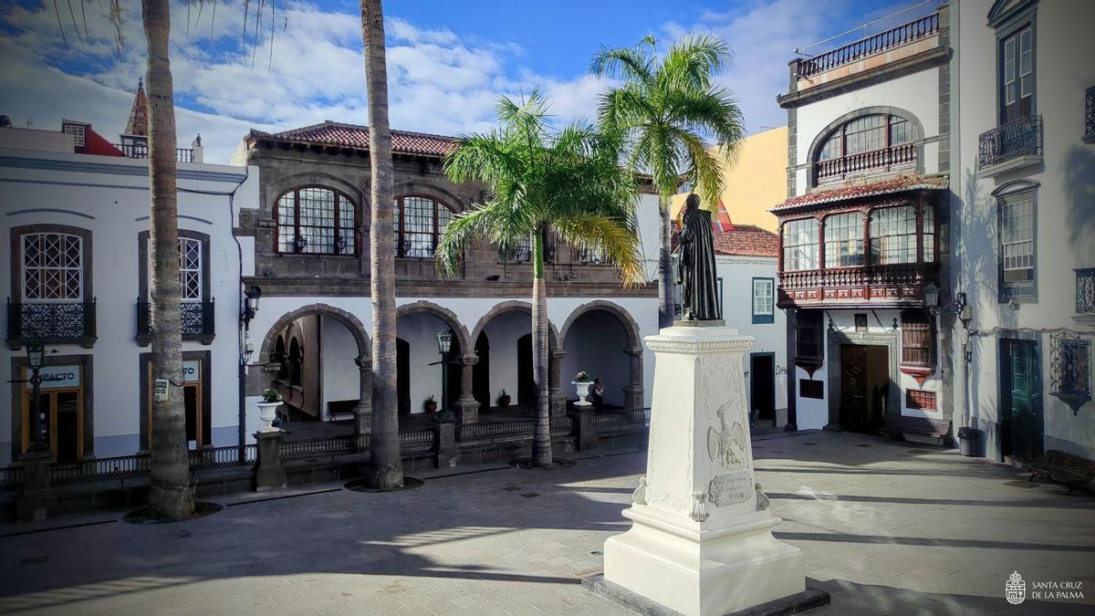 Santa Cruz de La Palma se suma a la concentración convocada por la FEMP en apoyo a Ceuta