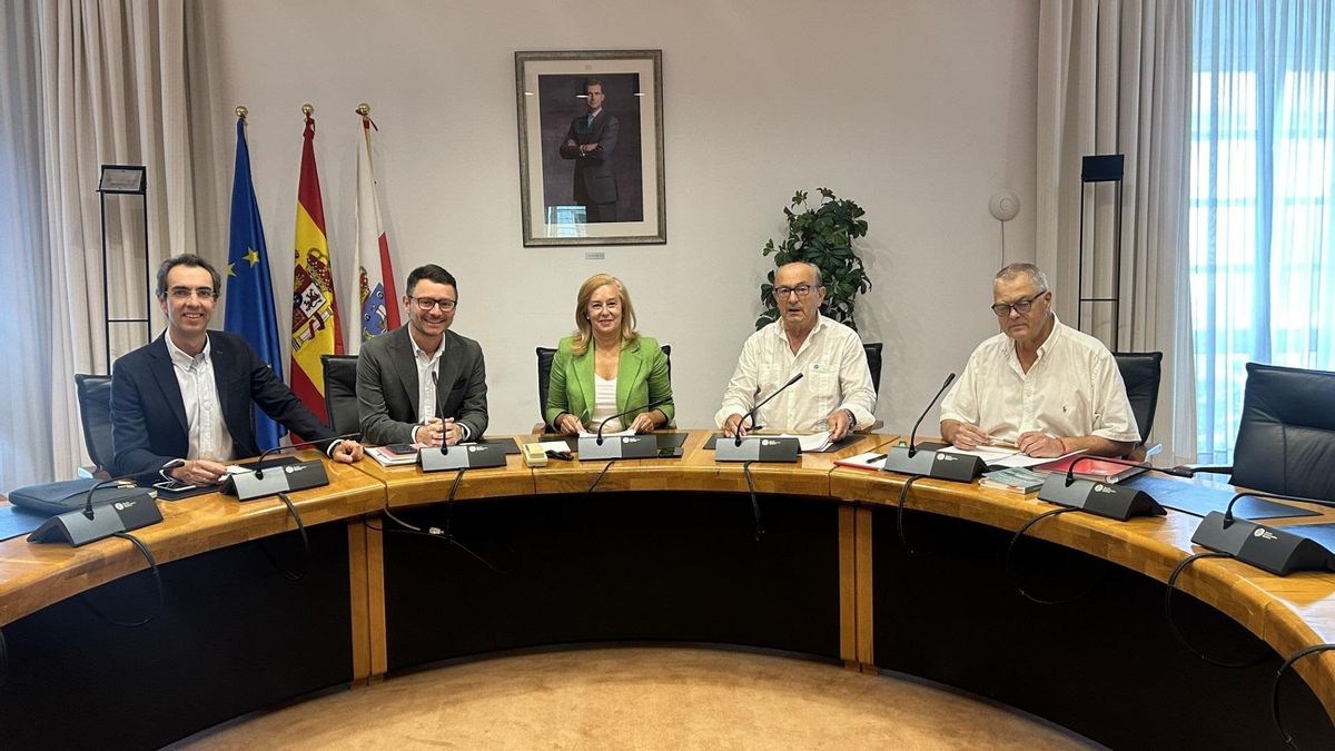 El Parlamento inicia el curso político con cinco proyectos de ley y celebrará el primer Pleno el día 22