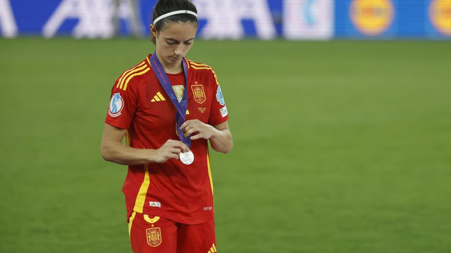 La amarga Eurocopa de Aitana Bonmatí: del hospital por una meningitis a mejor jugadora de la Eurocopa, pero sin título