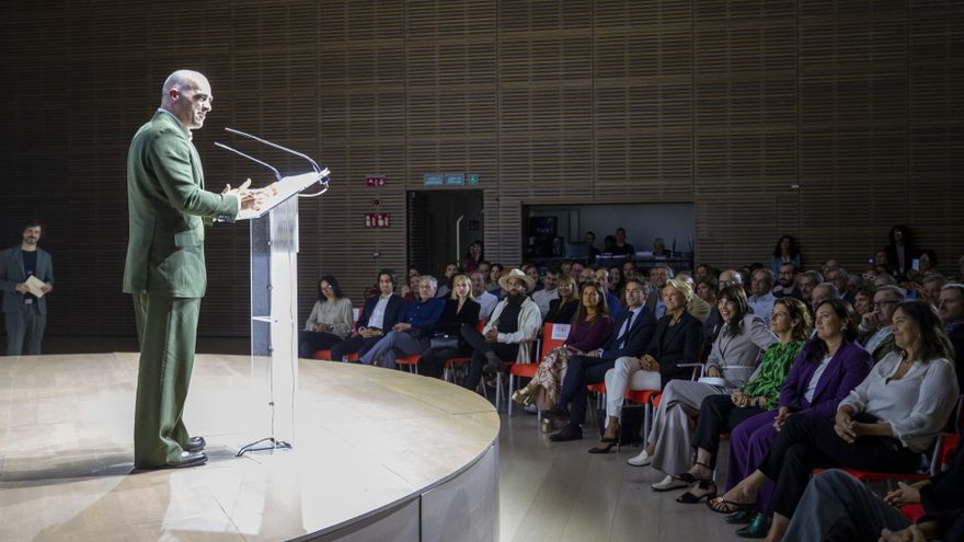 Luis Tosar recibe el Faro de Honor del Festival de Cine de Santander.