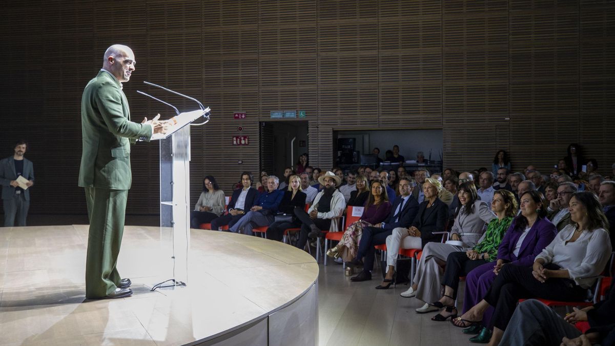 Luis Tosar recibe el Faro de Honor 2025 del Festival de Cine de Santander