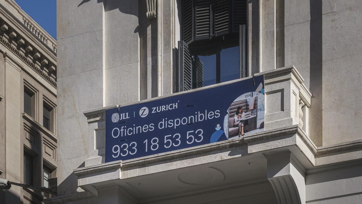 El Govern y los Comuns pactan una ley para hacer más VPO en oficinas o con edificios más altos y división de pisos
