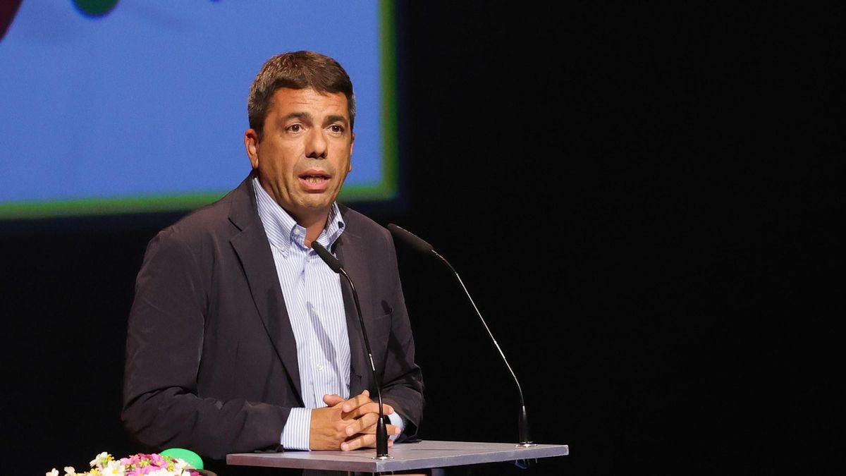 Carlos Mazón interviene en la gala de la Once en València.