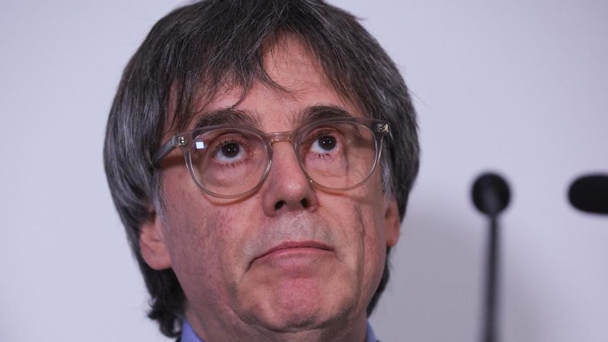 El expresidente de la Generalitat de Cataluña Carles Puigdemont durante una comparecencia este martes en  Waterloo, Bélgica. EFE/EPA/OLIVIER HOSLET