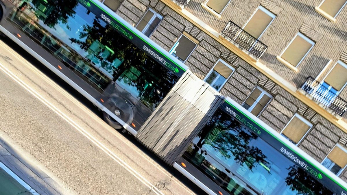Bus eléctrico articulado en Zaragoza