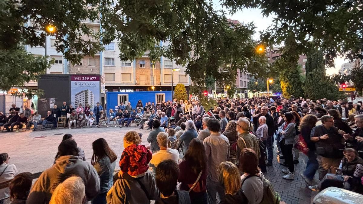 Asamblea abierta en Logroño antes de la manifestación de vivienda en Logroño
