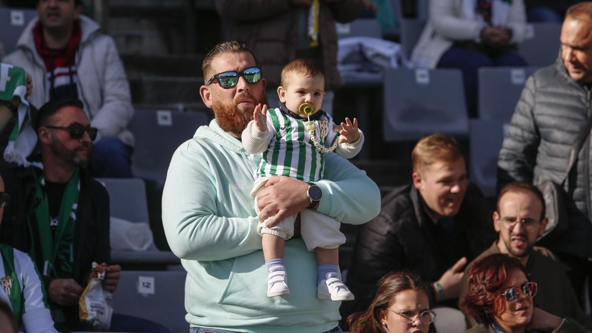 Grada Blanquiverde del Córdoba CF - SD Eibar