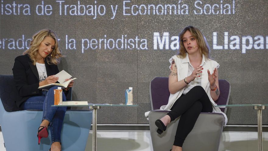 Sumar incorpora a la escritora Elizabeth Duval como portavoz de feminismo de la campaña
