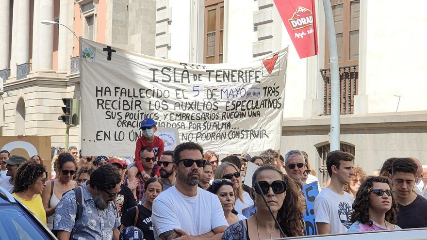 Manifestación en Tenerife contra los macroproyectos urbanísticos. (Dácil Jiménez)