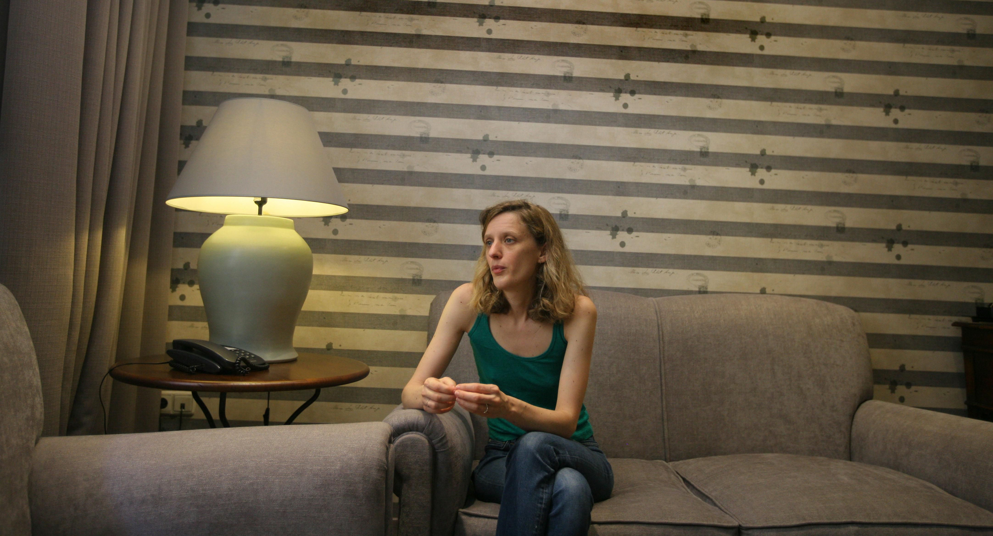 La realizadora francesa Mia Hansen-Løve presneta en Cinema Jove su película 'Bergman Island'.