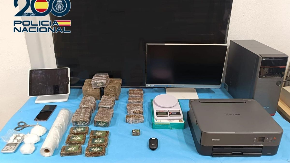 La Policía detiene a dos hombres y desarticula un punto de venta de drogas en una peluquería de Maspalomas