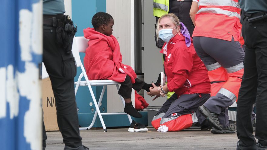 El paso a paso del traslado de los menores no acompañados a las comunidades