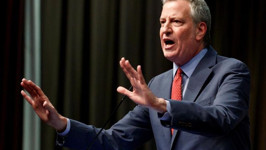 Bill de Blasio se presenta a la Presidencia de EE.UU. "por la gente trabajadora"