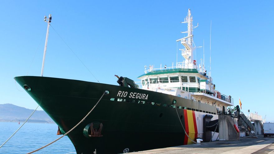 El Buque Oceánico De La Guardia Civil "Río Segura"