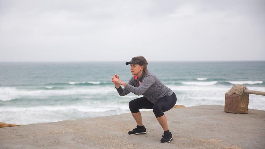 Un entrenador explica el tipo de ejercicios que hacer después de los 50: "A esta edad necesitas un estímulo real, no solo moverte"