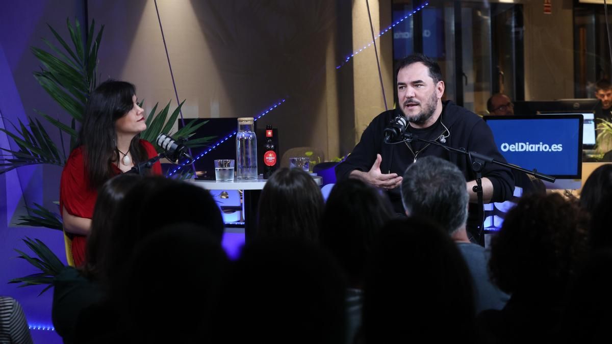 Ismael Serrano denuncia la exigencia de la música en su encuentro en elDiario.es: "Si dejas de publicar, te condenas al olvido"