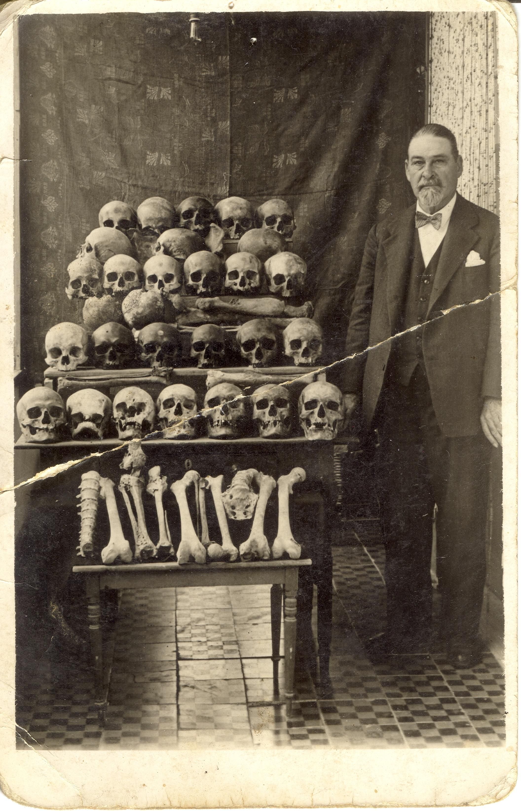 Los primeros tiempos de El Museo Canario. Exhibición de restos humanos de los canarios