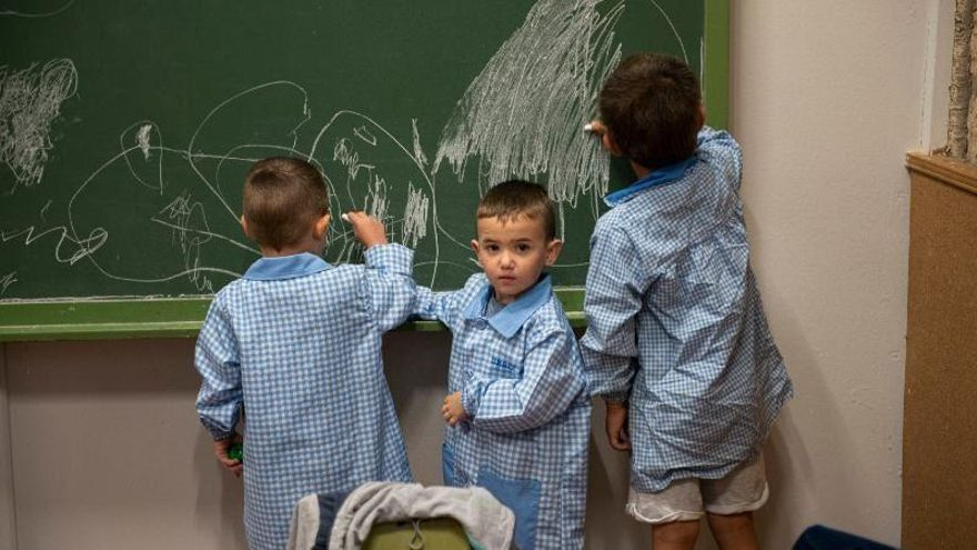 Los retos de la escuela rural: estabilidad del profesorado, innovación y servicios de conciliación