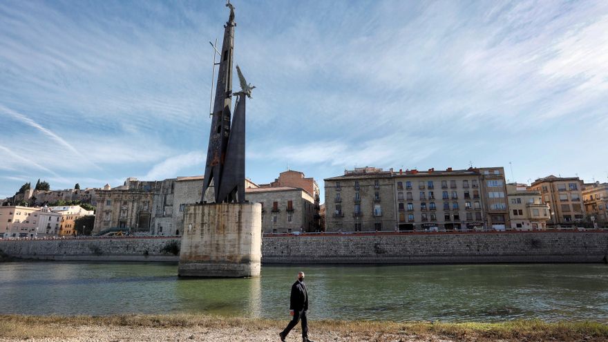 ¿Y si no retiramos los monumentos franquistas? "Quitarlos sin más es borrar las huellas del crimen"
