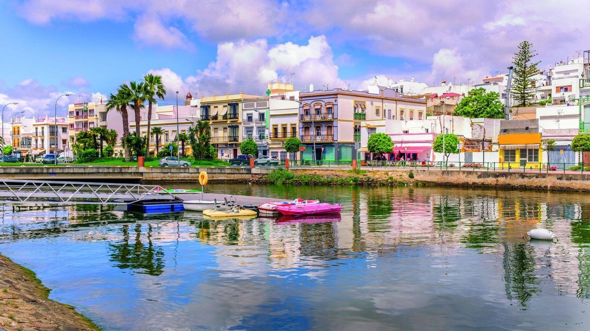 En la frontera con Portugal: la villa de pescadores de Huelva que es perfecta para una escapada junto al mar