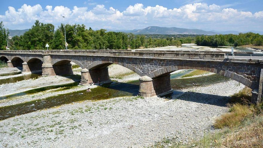 Una carretera amenaza la economía de un pueblo pirenaico que depende de los viajeros