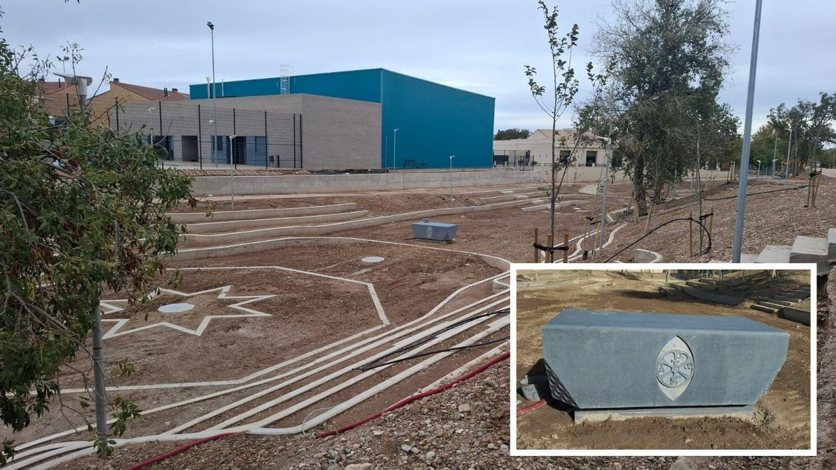 Un altar, un crismón y gradas para misas: Cuarte de Huerva destina dinero y un espacio públicos a fines confesionales