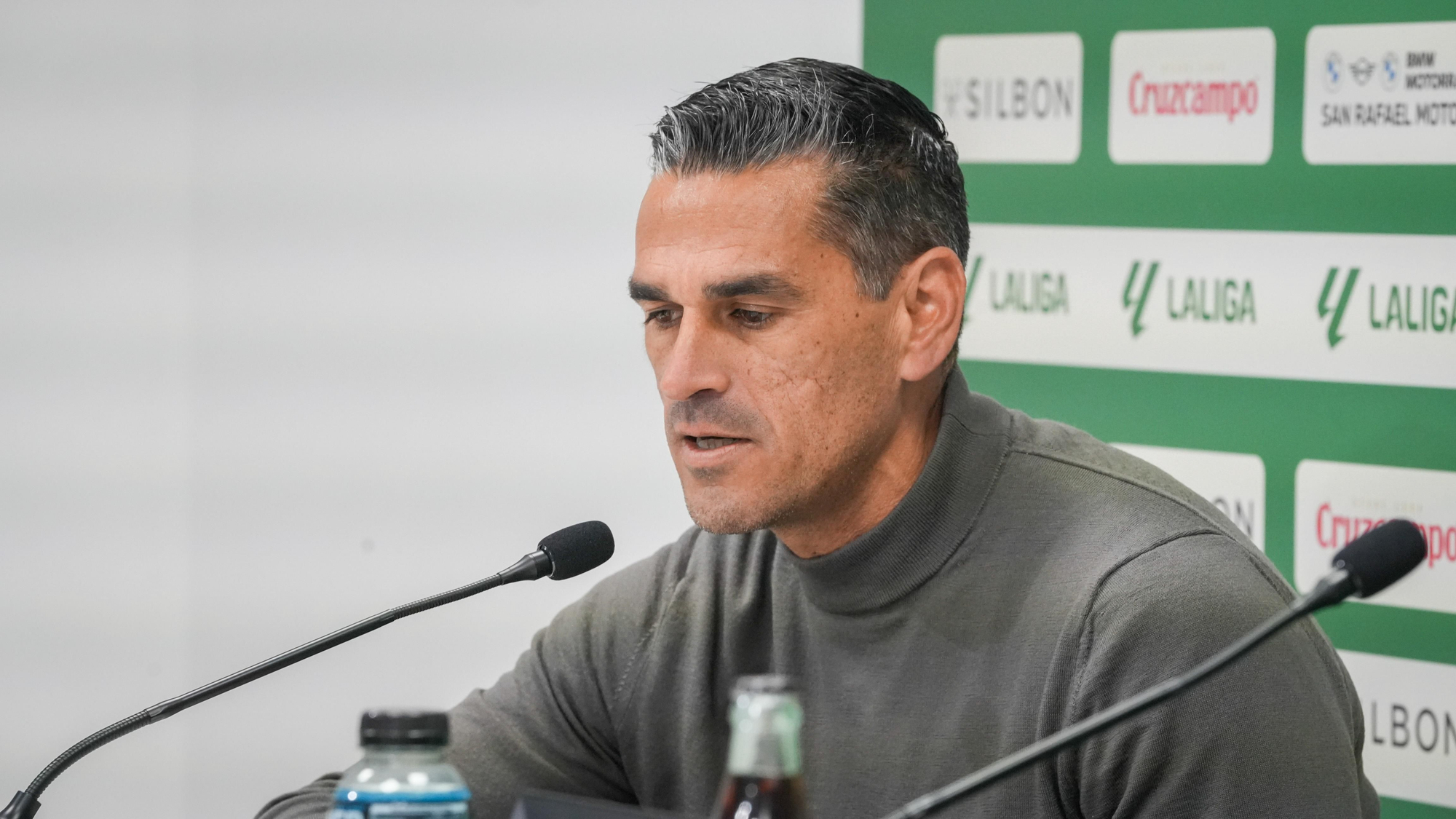 Presentación de Trulli como nuevo jugador del Córdoba CF